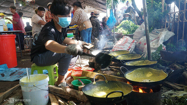 Chiên bánh xèo An Giang