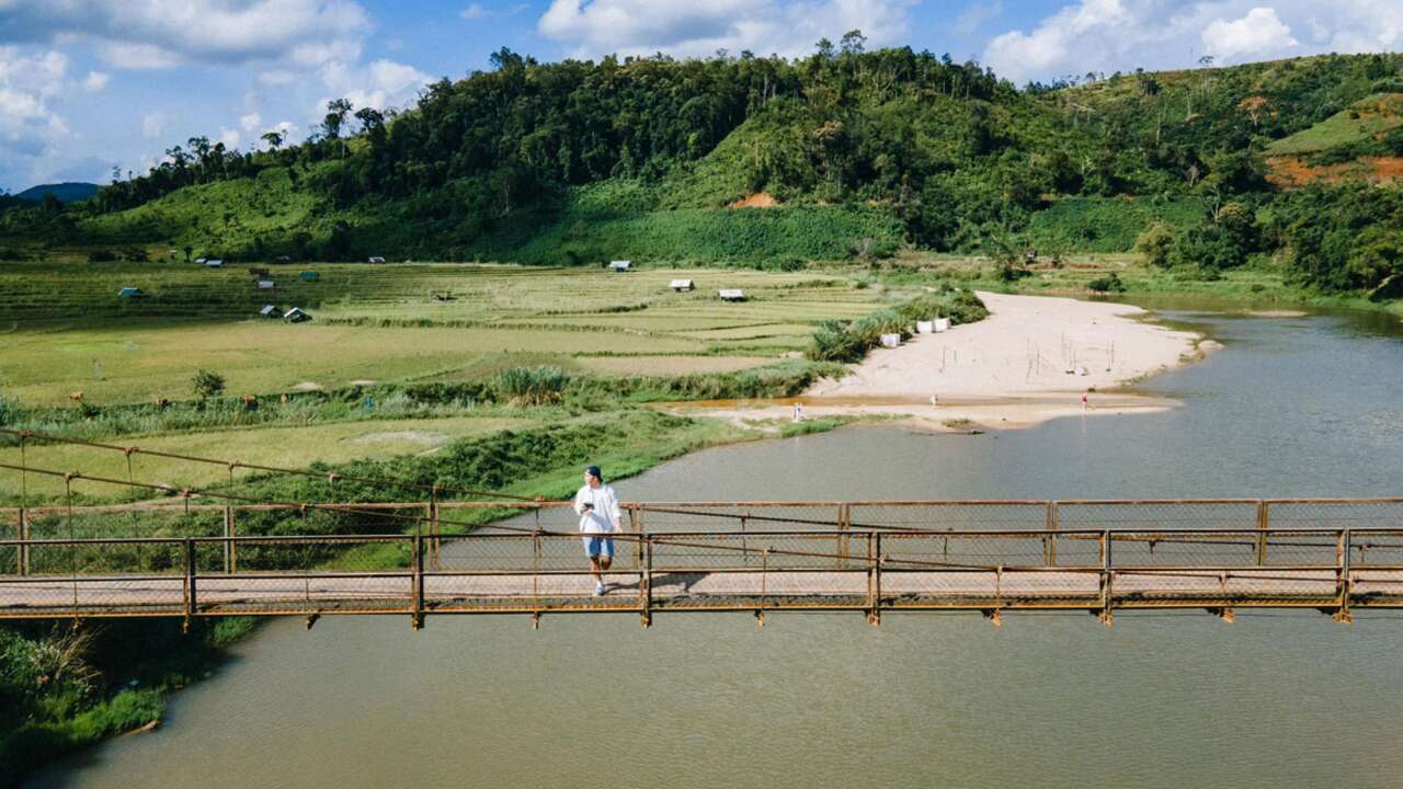 Cầu treo Kon Tu Rằng